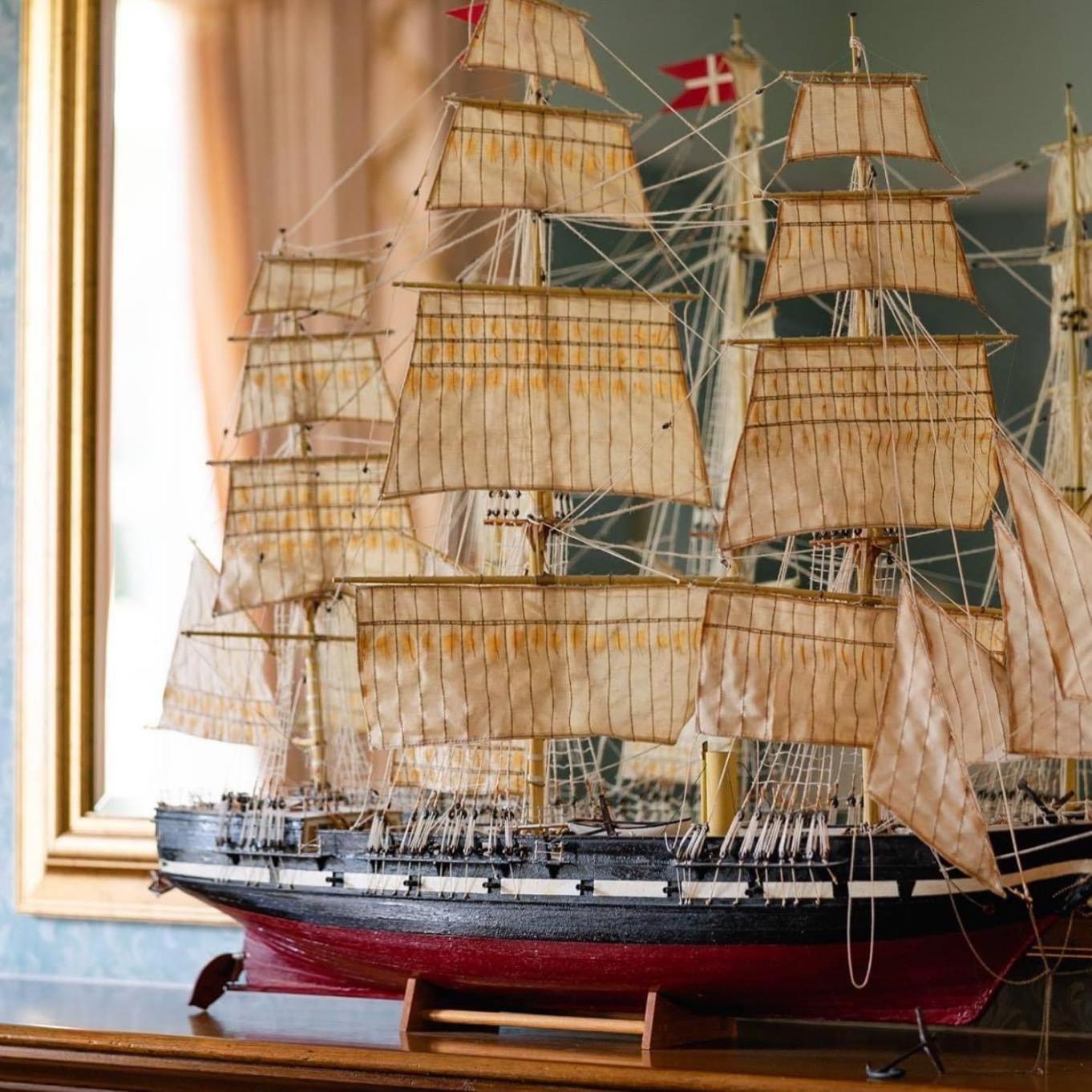 Отель Balincourt Борнмут Экстерьер фото Model of the clipper Flying Cloud